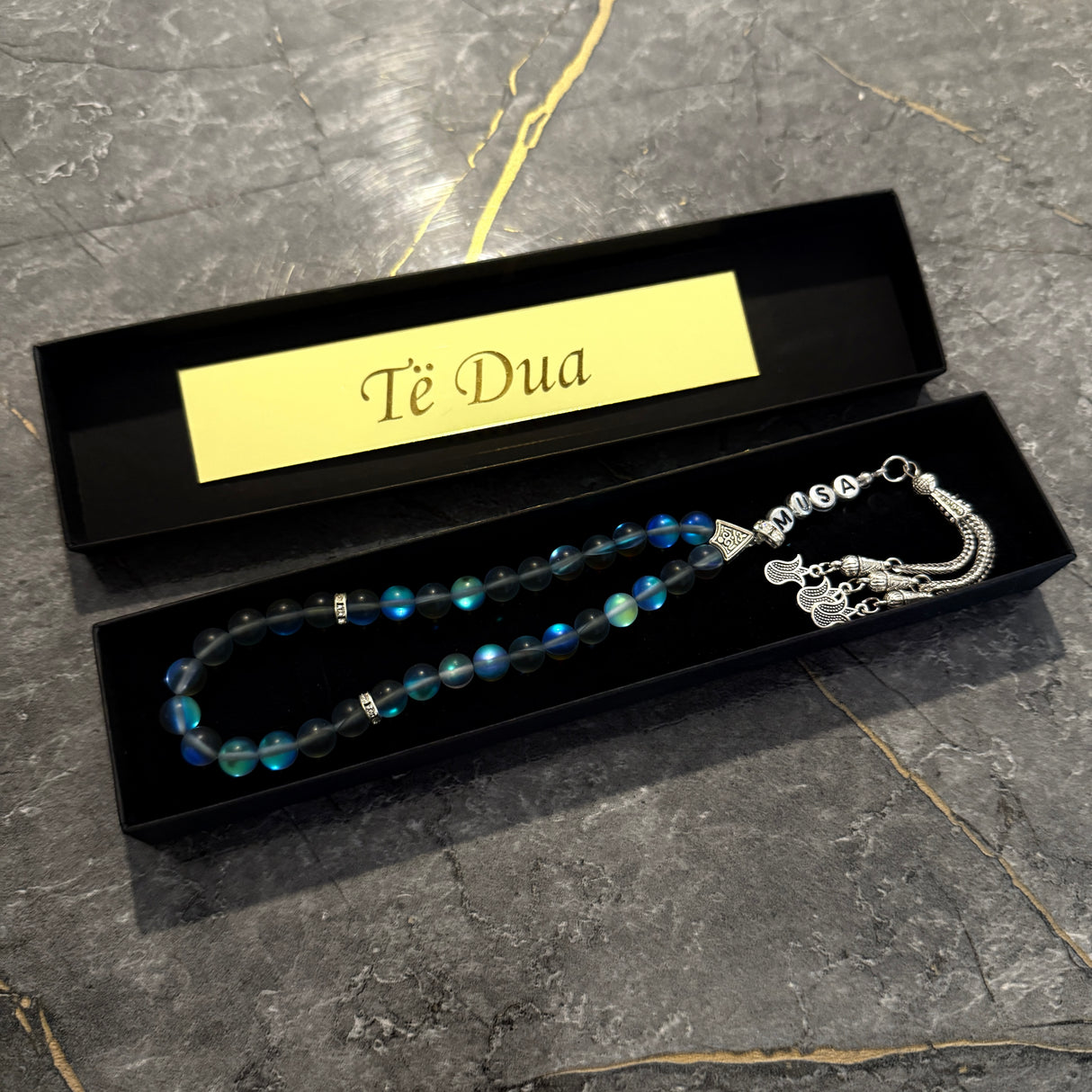 Tesbih mit Name + BOX mit Wunschtext - Shiny Pearls (Blue/Silver/White)
