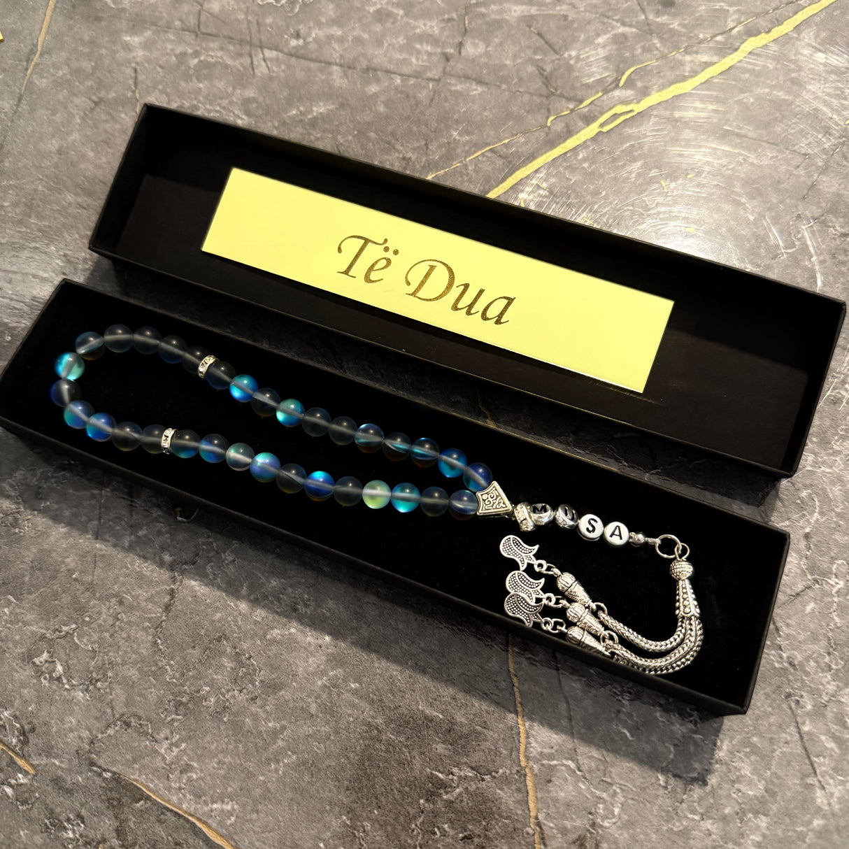 Tesbih mit Name + BOX mit Wunschtext - Shiny Pearls (Blue/Silver/White)