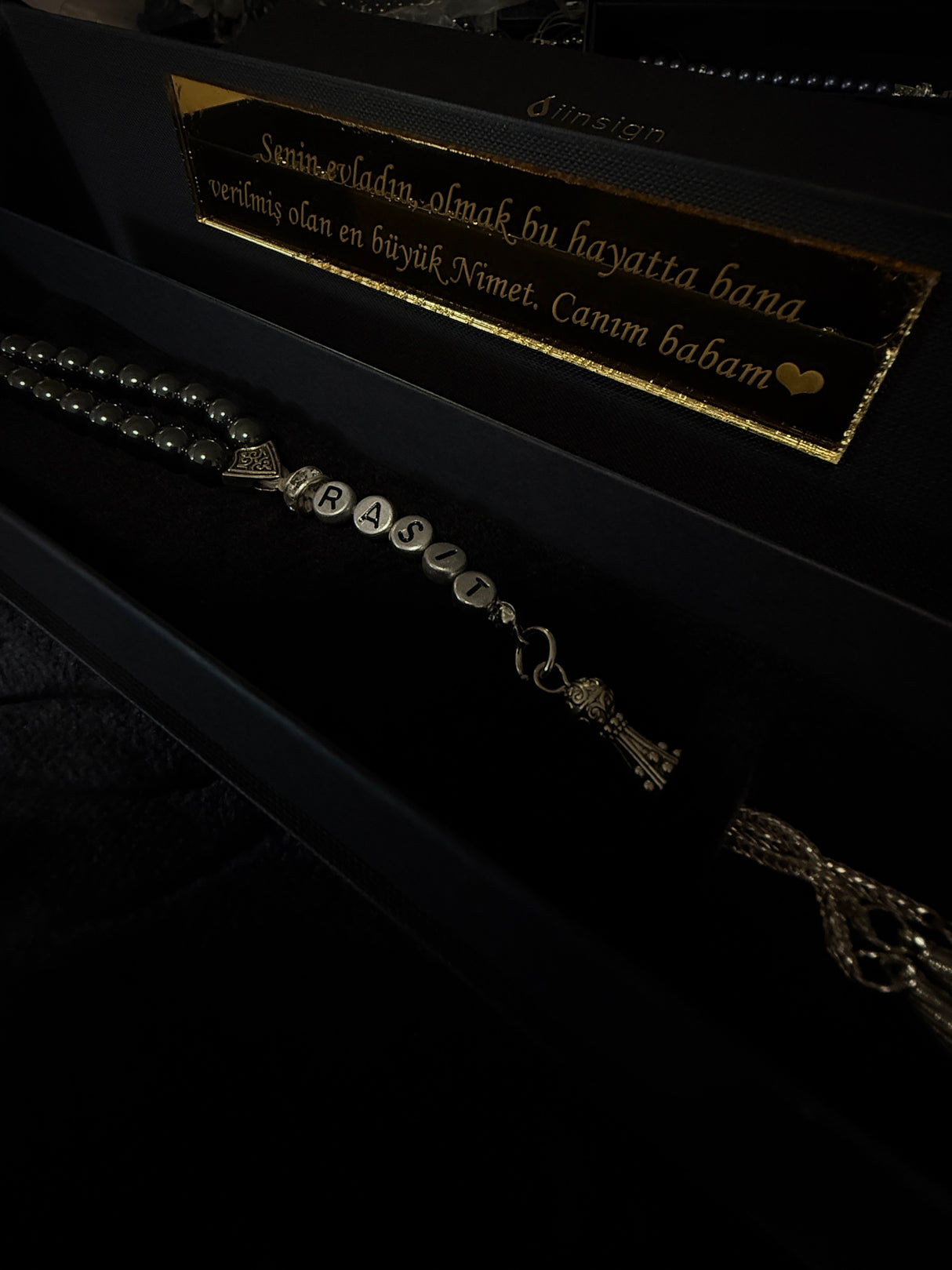 Special Set - Tesbih mit Name + BOX mit Wunschtext - Anthrazit + Gebetsteppich