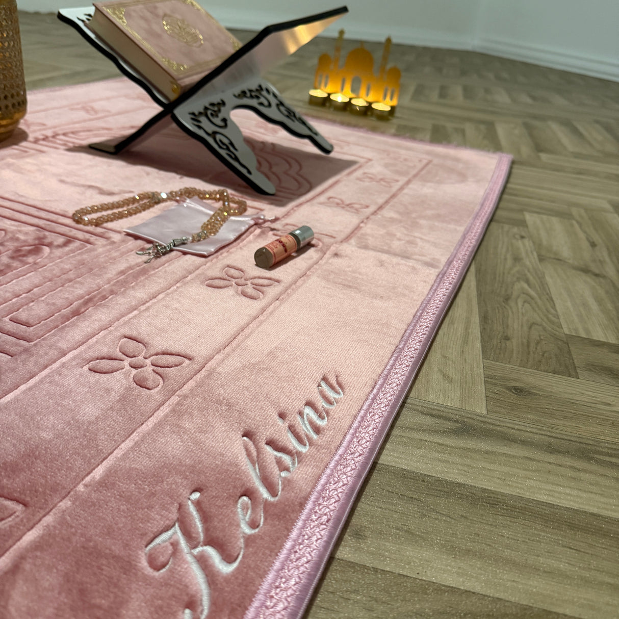 personalisierter Gebetsteppich in Pastellrosa